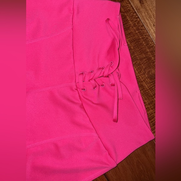 Pink Guess active wear leggings in a size small 💓 - Picture 3 of 5